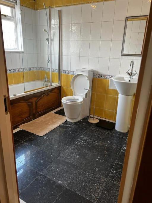לונדון Quirky Studio Flat Selfcontained מראה חיצוני תמונה